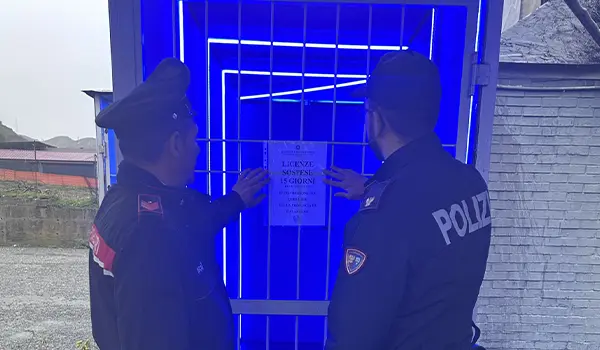 Catanzaro, violenze e irregolarità in discoteca: il Questore sospende il locale per 15 giorni