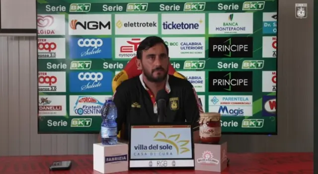 Catanzaro, Aquilani carica la squadra: «Coraggio, umiltà e personalità contro il Sassuolo» Video