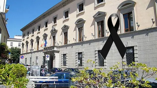 Catanzaro proclama il lutto cittadino per i funerali di Emanuele Scafidi e della figlia Giorgia