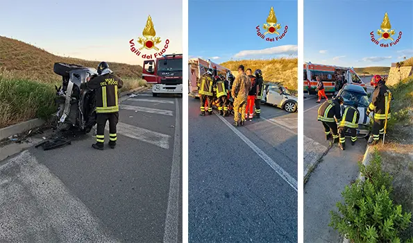 Grave incidente sulla SS106 a Cutro, due feriti estratti dalle lamiere dai Vvf