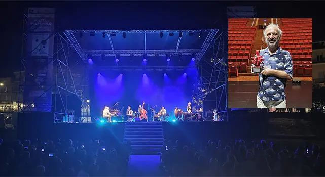 Stefano Bollani e il suo quintetto incantano al Reggiofest2025 Stasera “Fuoco” della la Compagnia dei folli. Domani lo show di Stefano De Martino Ingresso in piazza del popolo da via Monsignor de Lorenzo 