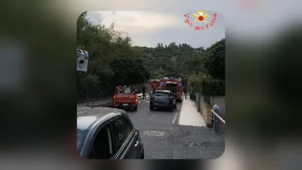 Incendio a Catanzaro, villette a schiera in fiamme nel quartiere S. Maria