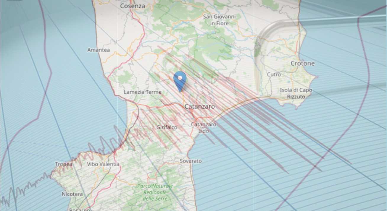 Terremoti, notte insonne nel Catanzarese: scossa di magnitudo 3.1 sveglia i residenti. Sciame sismico a Tiriolo