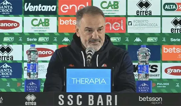 Bari–Pescara, match decisivo: Vivarini insiste su possesso, coraggio e mentalità (Video)