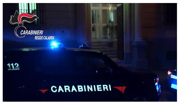 Reggio Calabria, coltellate per diventare virali: cinque giovani coinvolti nell’operazione dei carabinieri