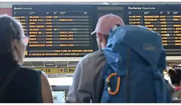 Scioperi di treni, bus, taxi e aerei: calendario e disagi fino a novembre