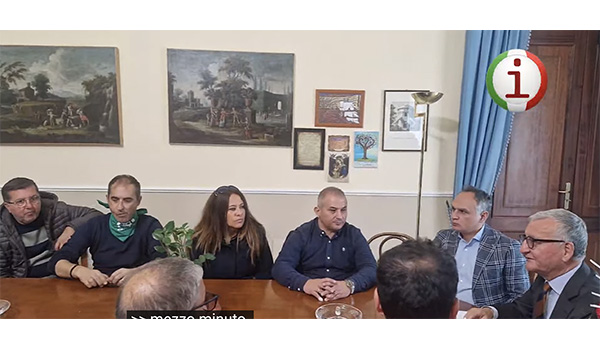 Sciopero Telecontact a Catanzaro: lavoratori, sindacati e politica uniti contro la cessione. Video