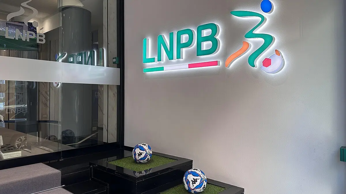 Penalizzazione Brescia: Serie B stravolta, playout sospesi e nuova classifica