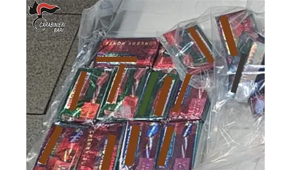 Incidente stradale a Triggiano fa scattare i controlli: scoperti 9 chili di droga in casa