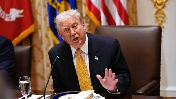 Trump annuncia il Dividendo da 2000 Dollari dai Dazi: Analisi Completa e Implicazioni per gli Americani