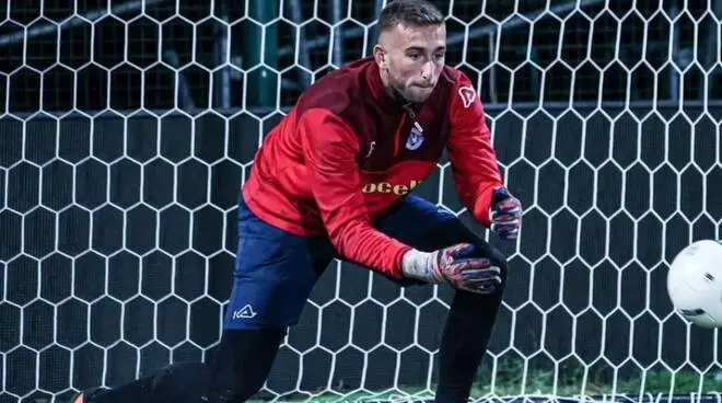 Calciomercato Catanzaro: ufficiale l’arrivo del portiere Christian Marietta, contratto fino al 2028