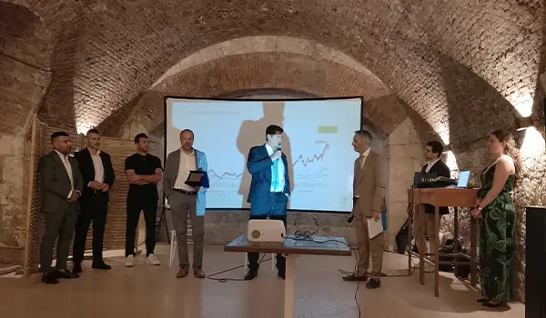 A Forte Benedek l'Eccellenza della Azimuth Capital Management 