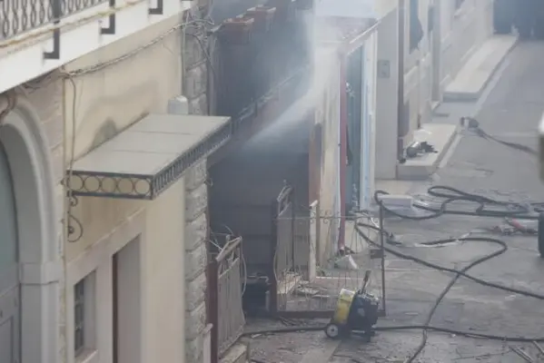 Esplosione nel barese: trovati i corpi dei due anziani coniugi sotto le macerie