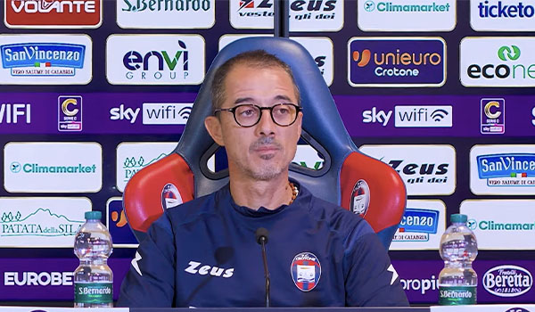 Mister Longo prima di Cerignola-Crotone. (Video)