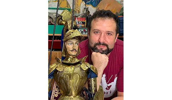 Il Teatro dei Pupi Vaccaro Mauceri porta in scena il disagio dei ragazzi attraverso le fiabe