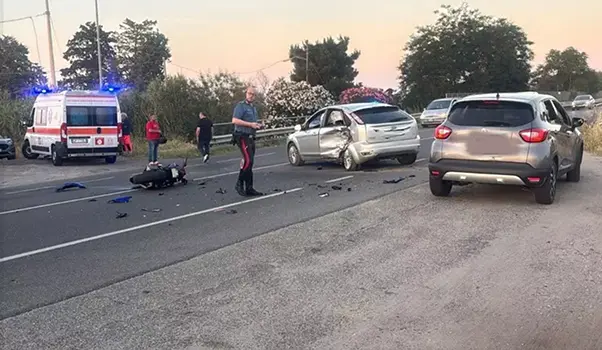 Incidente mortale sulla SS106, perde la vita un motociclista di 33 anni
