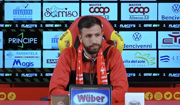 Catanzaro-Palermo 3-0, Iemmello trascina i giallorossi ma avverte tutti: al Barbera servirà triplicare l’energia. Video