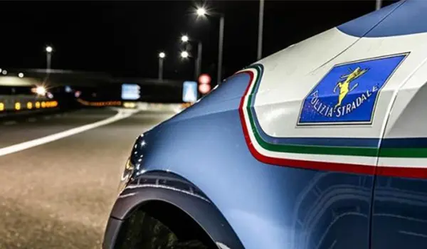 Catanzaro, rafforzati i controlli della Polizia Stradale contro la guida sotto effetto di alcol e droghe