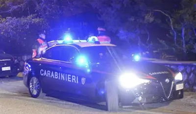 Rapina in villa ad Arezzo: proprietario spara in aria, ladro muore durante la fuga