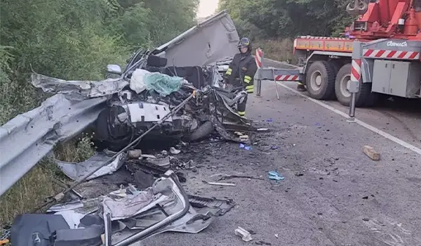 Schianto tra due auto sulla Casilina: muoiono in quattro, tragedia alle porte di Frosinone