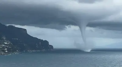 Tromba marina devasta la costa del Trapanese: danni e feriti