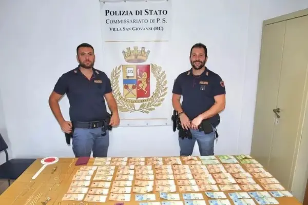 Arrestato con gioielli, orologi e denaro: fermato in Calabria un 43enne per truffa ad anziana