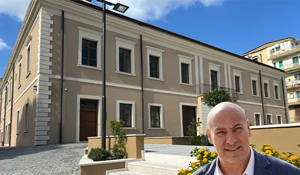 V. Voce candidato a Sindaco di Crotone e il rilancio del Teatro Comunale Vincenzo Scaramuzza. Video