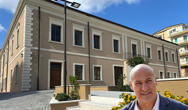 V. Voce candidato a Sindaco di Crotone e il rilancio del Teatro Comunale Vincenzo Scaramuzza. Video