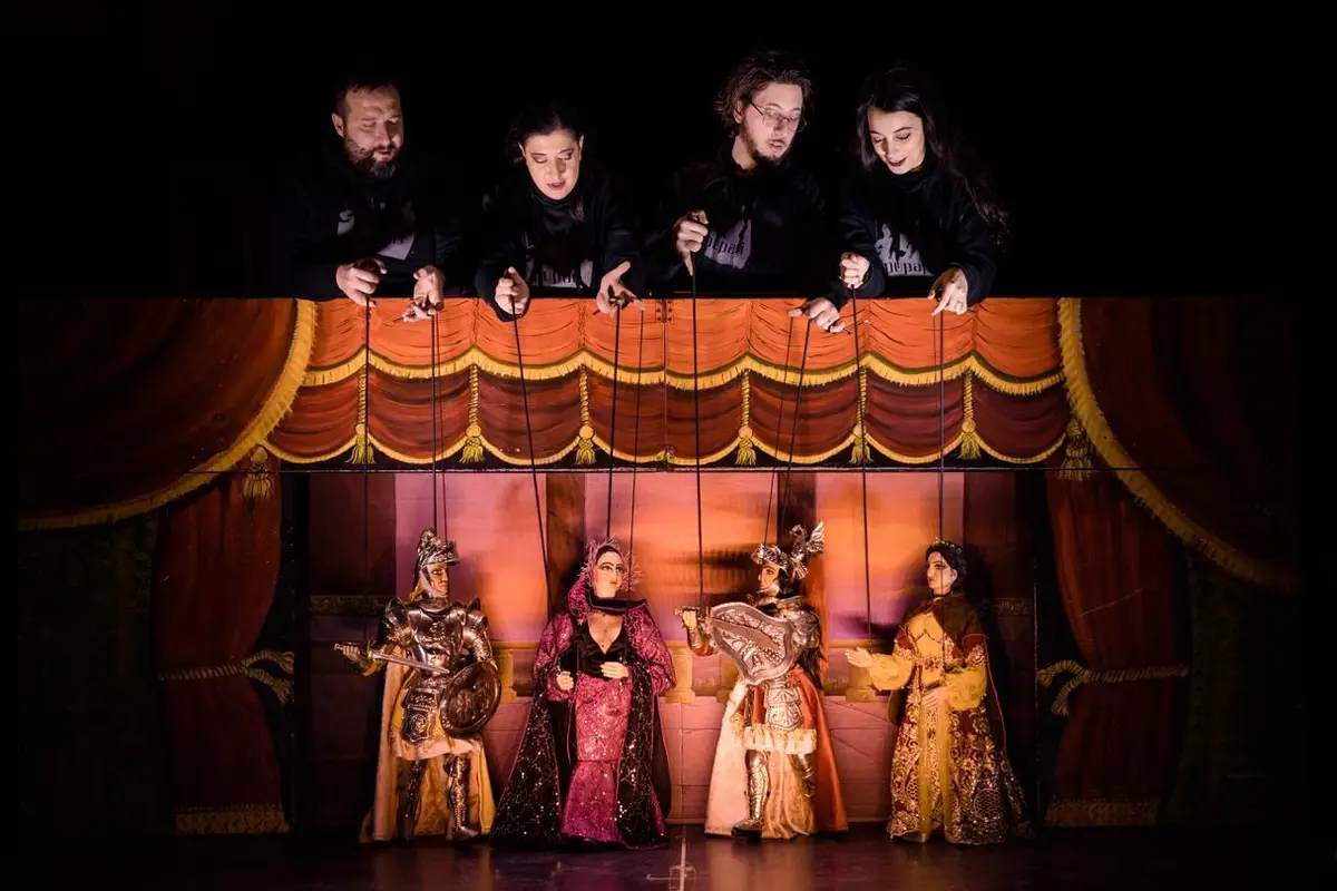 Il Teatro dei Pupi Vaccaro Mauceri di Siracusa vola a Tirana: il 5 giugno spettacolo all’Istituto Italiano di Cultura, ospite dello storico Teatro Kukullave   