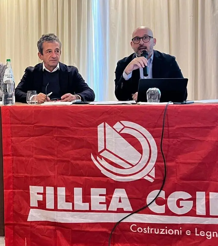 Aeroporto ennese, Fillea Cgil Sicilia ed Enna: “Dibattito surreale, la vera emergenza è lo spopolamento non la cenere”