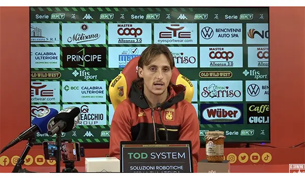 Catanzaro-Avellino, Petriccione esalta il gruppo: “Vincere in Serie B è sempre difficile, ma ora siamo squadra” (Video)