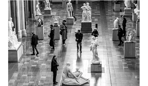 Solitudine urbana: ritrovare equilibrio e relazioni 