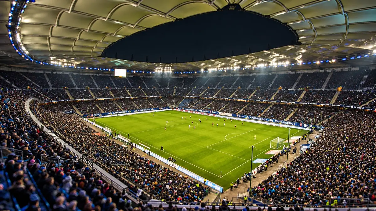 Stadi storici e città d’arte tra Germania e Italia: il turismo sportivo cambia volto