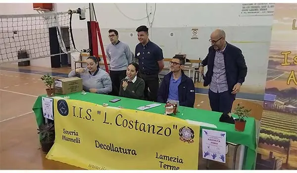 L'IIS Costanzo plesso di Lamezia, si unisce a Fondazione Mc Donald per la beneficenza