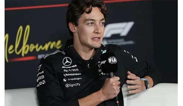 F1, GP Australia 2026: Russell conquista la pole a Melbourne, Antonelli sorprende. Ferrari lontana, Verstappen parte 20°