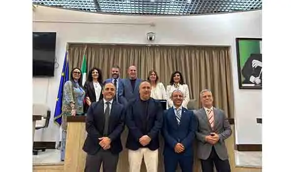 Crotone, presentata la nuova Giunta Comunale del sindaco Voce