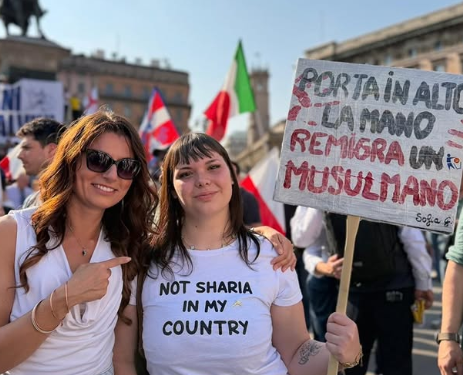 Polemica a Milano: Bufera sulla giovane leghista Sofia Galassi per il cartellone alla manifestazione dei patrioti