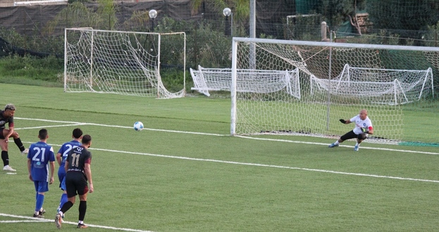 Ardore: l’Ardore travolge in casa il Bianco nel derby  (3-0) e si rilancia in classifica.