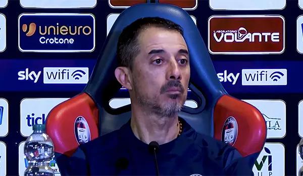 Crotone-Cavese, Longo carica i rossoblù: maturità, concretezza e niente alibi nel rush finale. Video