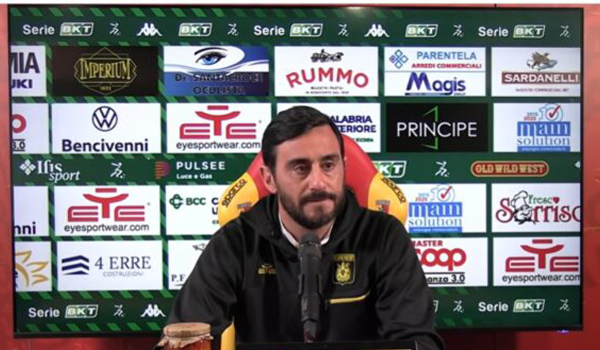 Verso Pescara – Catanzaro, mister Aquilani: “Servono umiltà e ferocia per dare continuità”