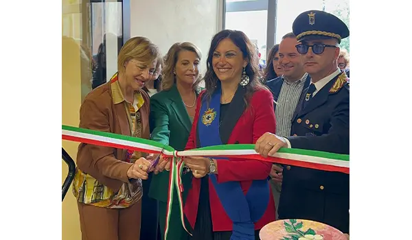 Cosenza, il sindaco Succurro inaugura la palestra del Pezzullo: un investimento su scuola e sport per il futuro dei giovani