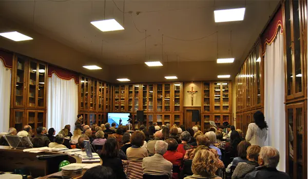 Presentato Da una fessura del giorno di Pina Majone Mauro Raffaele Gaetano firma l’edizione critica delle poesie inedite