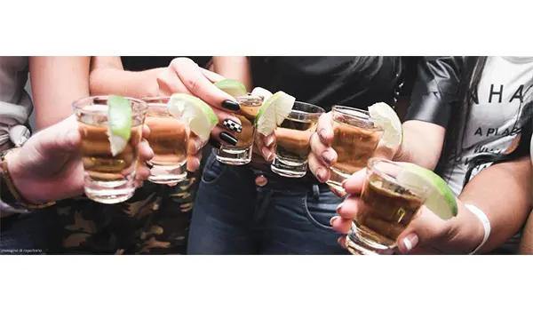Catanzaro, controlli anti-binge drinking: sanzioni e chiusure nei locali della movida