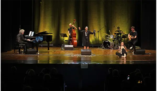 Trionfo di emozioni al Teatro Comunale di Catanzaro con l’Alliance Française