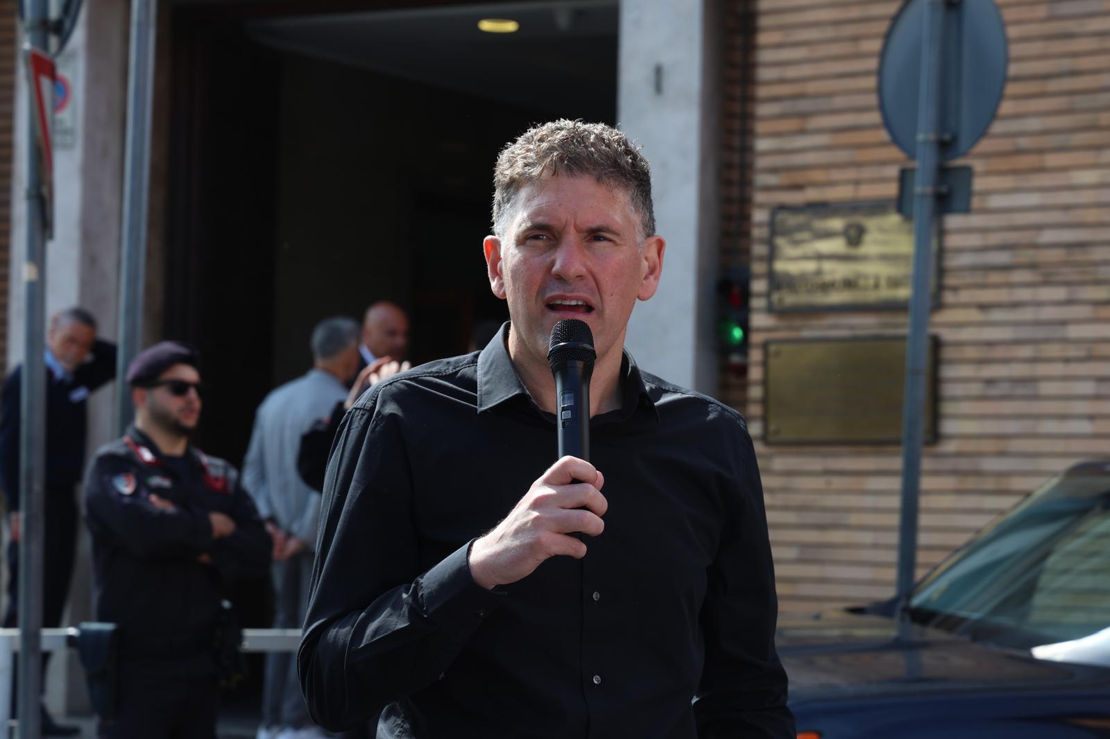 Sanità, Giuliano (UGL): “In crescita del 15% le violenze contro gli operatori, servono concrete misure di sicurezza”
