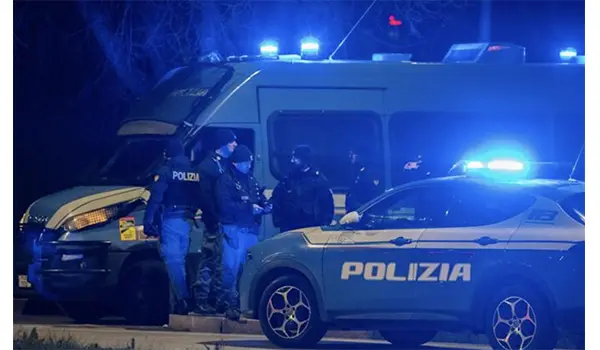 Milano, poliziotto indagato dopo la sparatoria a Rogoredo: aperta un’inchiesta per omicidio volontario