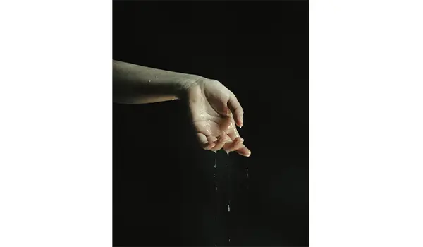  Galleria Leòn celebra il primo anniversario con la mostra collettiva CORPUS