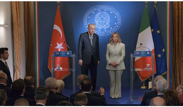 Meloni ed Erdoğan firmano accordi storici: Italia e Turchia puntano a 40 miliardi di interscambio (Video)