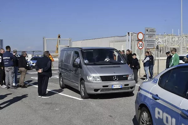 Operaio muore al porto di Crotone: ipotesi malore