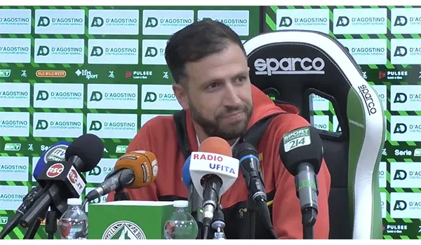 Avellino - Catanzaro, Iemmello analizza il pari: rammarico nel finale e sguardo già al Modena. Video